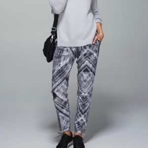 Lululemon Namaskar Pant II - Size 8